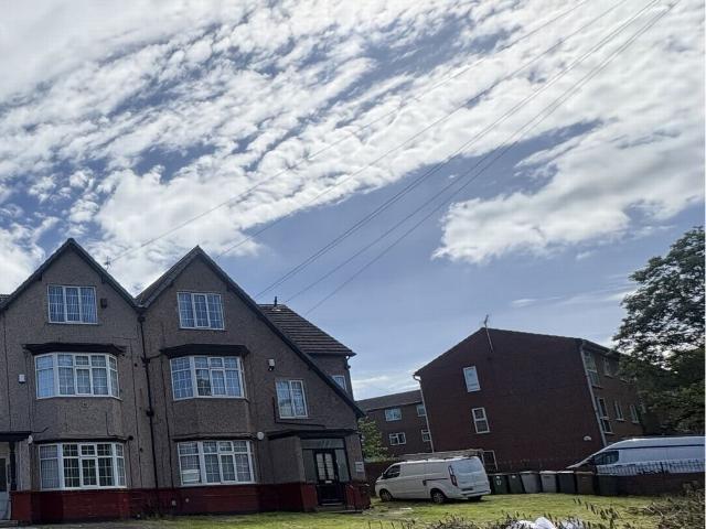 Apartment for rent in Claughton, Wirral