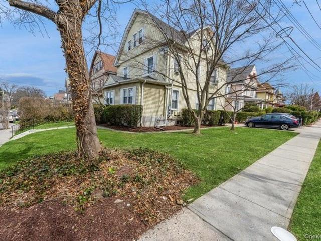 House for sale in Mount Vernon, New York