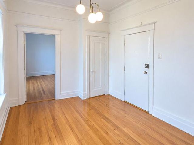 Apartment for rent in Côte-des-Neiges–Notre-Dame-de-Grâce, Montréal