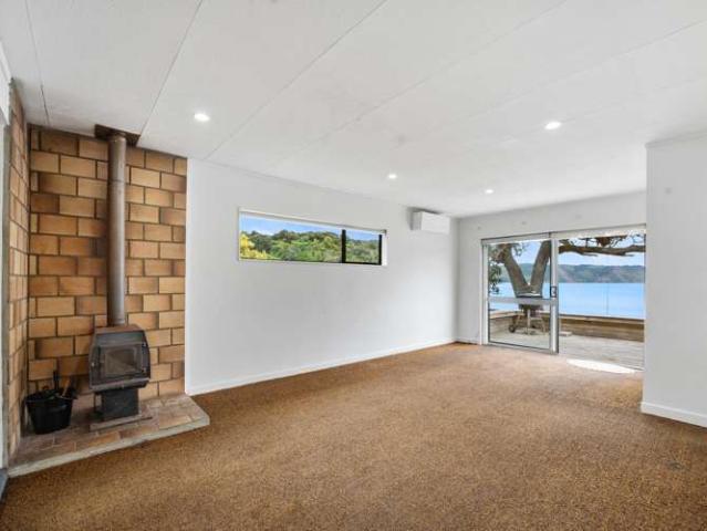 House for sale in Huia