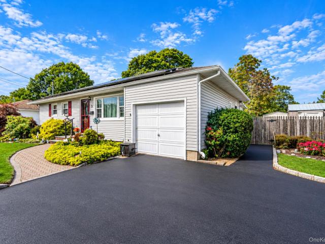 House for sale in West Sayville, Town of Islip
