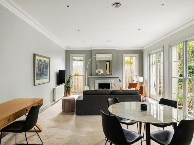 Townhouse for rent in Brighton, Melbourne