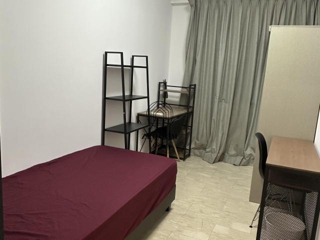 Apartment for rent in Macpherson