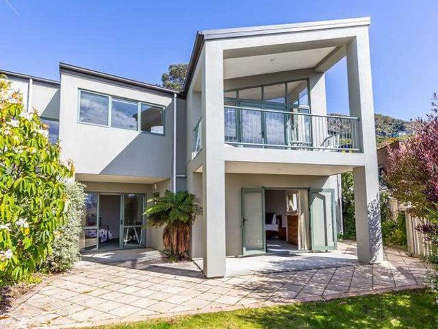 Apartment for rent in Governors Bay, Banks Peninsula Community