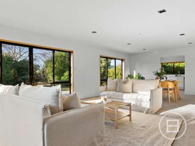 House for sale in Chaslands, Canterbury