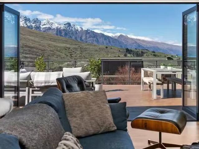 House for sale in Otakou