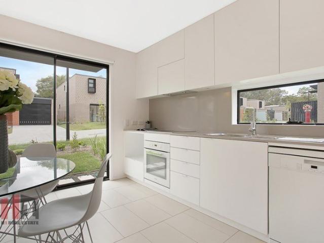 Townhouse for rent in Toombul, Queensland