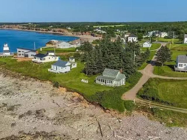 House for sale in Margaretsville, Nova Scotia