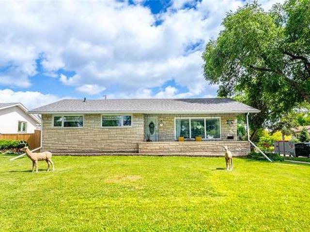House for sale in East St. Paul, Manitoba