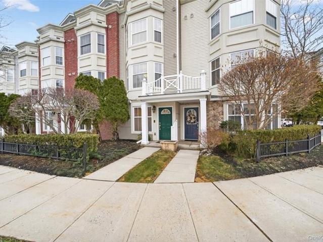 Condo for sale in Rockland, New York