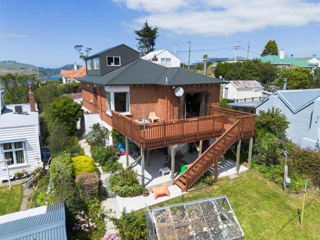 House for sale in Otakou