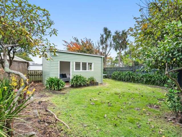 House for sale in Days Bay, Wellington