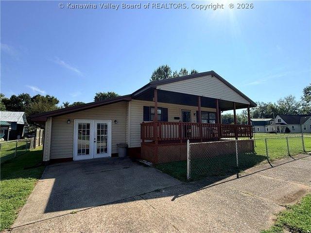 House for sale in Ravenswood, West Virginia