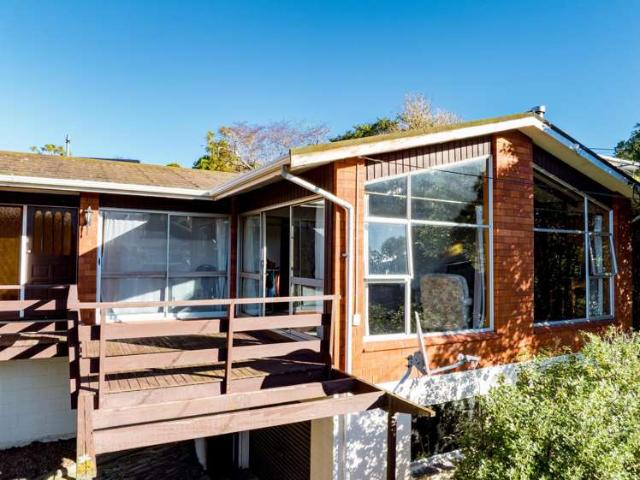 House for sale in Otakou