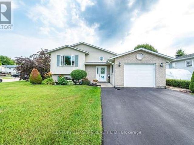 House for sale in Renfrew, Ontario