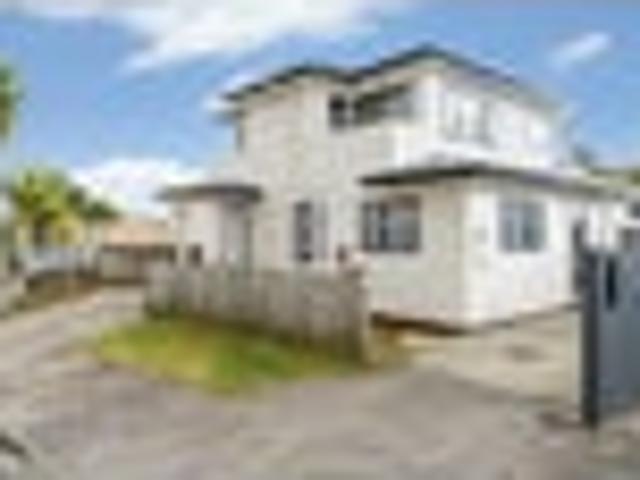 House for sale in Lynfield