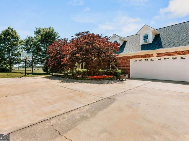 House for sale in Colbert, Georgia
