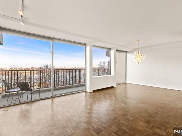 Property for sale in Fort Lee, New Jersey