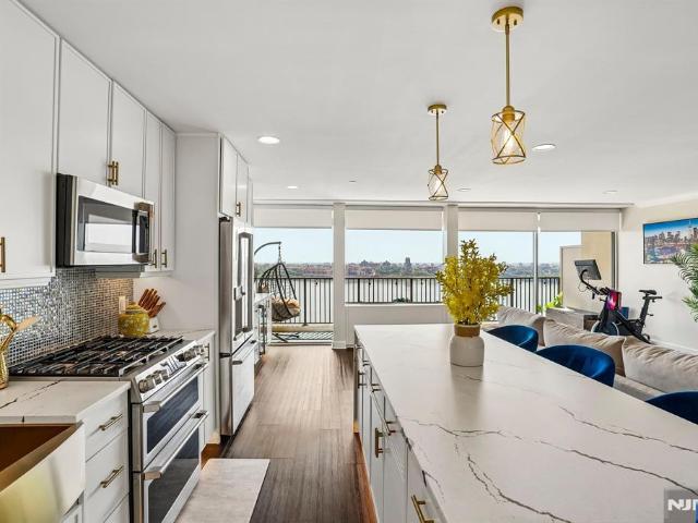 House for sale in Fort Lee, Bergen County