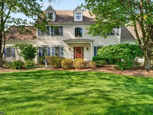 House for sale in Pittstown, New Jersey