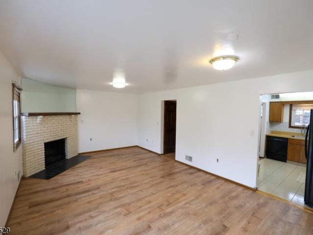 Townhouse for sale in Spotswood, New Jersey