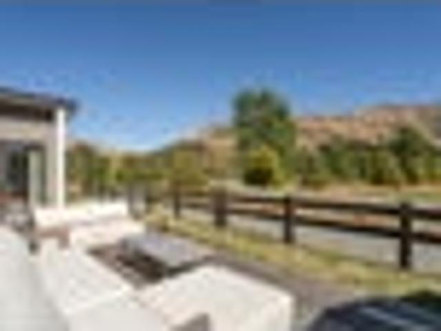 House for sale in Otakou