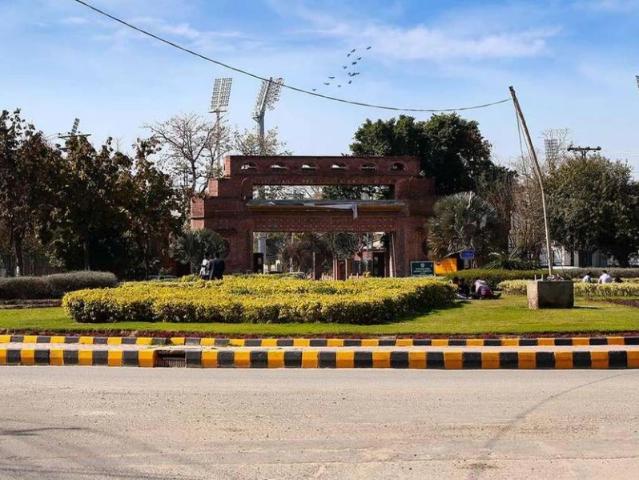 House for sale in Model Town