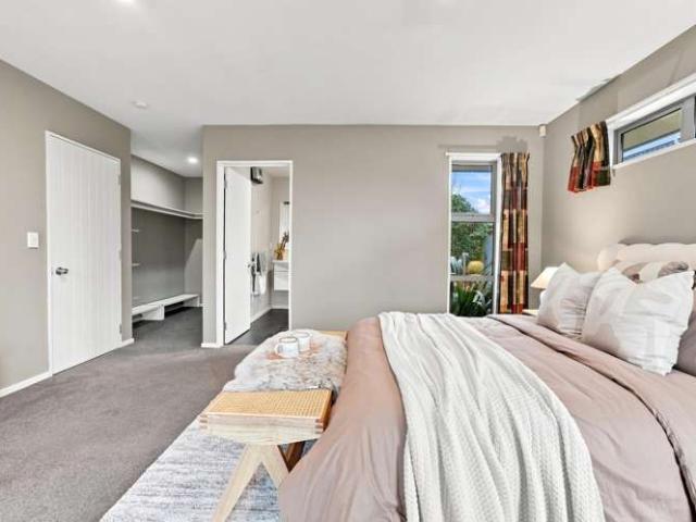 House for sale in Chaslands, Canterbury