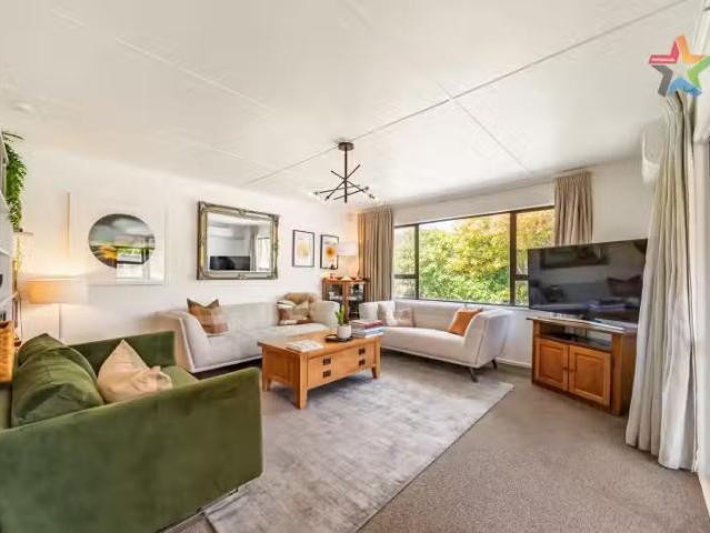 House for sale in Days Bay, Wellington