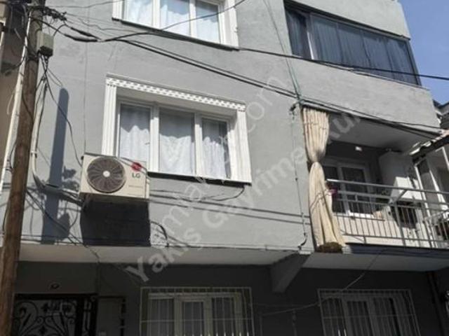 Karabağlar, İzmir içerisinde satılık Bina