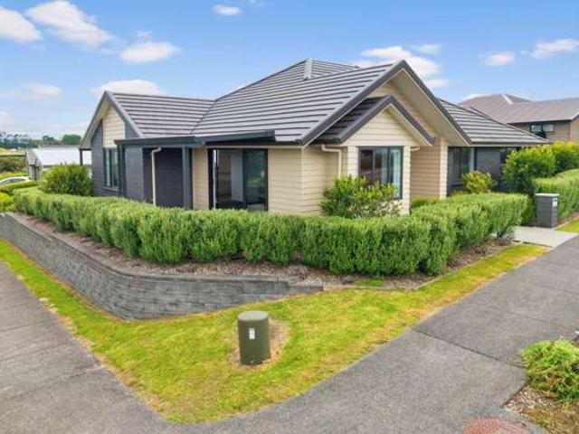 House for sale in Awhitu