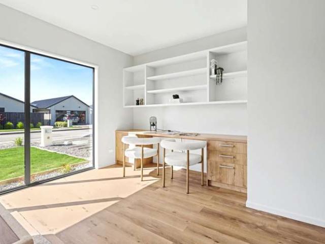 House for sale in Chaslands, Canterbury