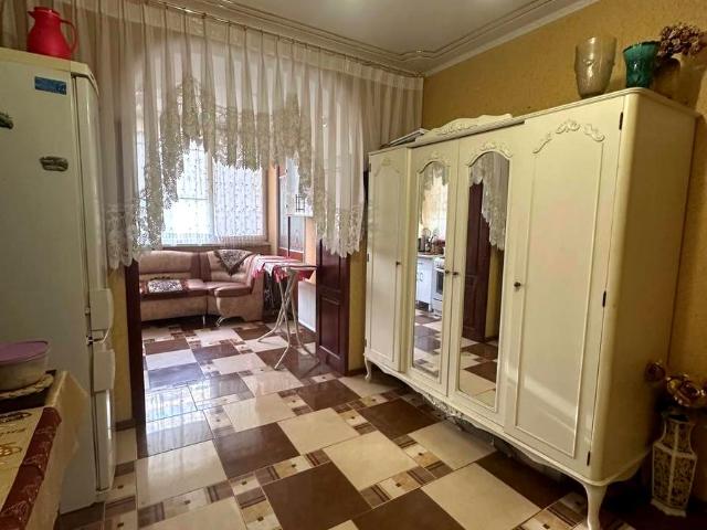 Квартира продажа в Великодолинском, Днепропетровской области