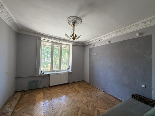 Квартира продажа в Великодолинском, Днепропетровской области