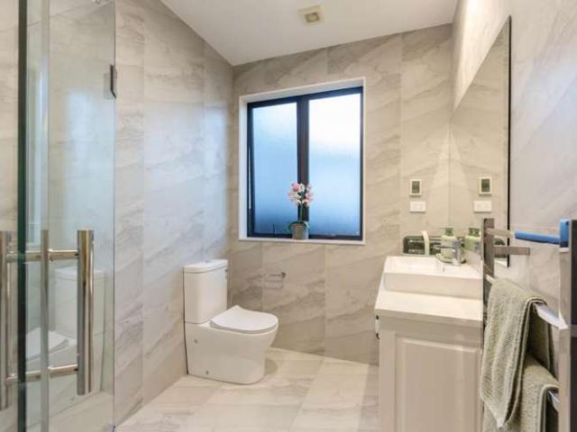 House for sale in Paremoremo