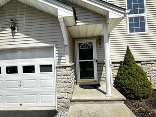 Townhouse for rent in Hamburg, New Jersey