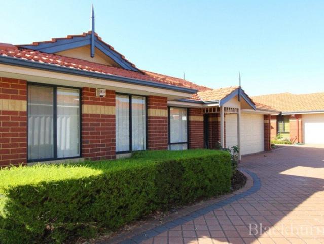 Townhouse for rent in Carlisle, Western Australia