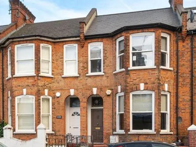 House for rent in North Kensington, Greater London
