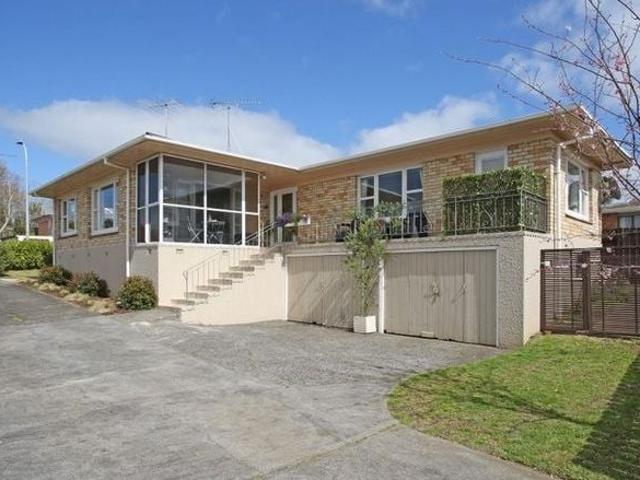 House for rent in Awhitu, Oroua County