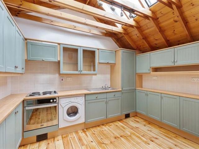 Terraced House to rent in Dublin, County Dublin