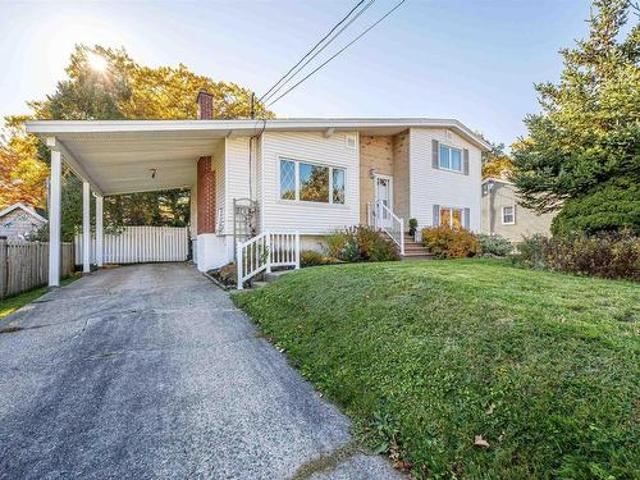 House for sale in North Dartmouth, Dartmouth