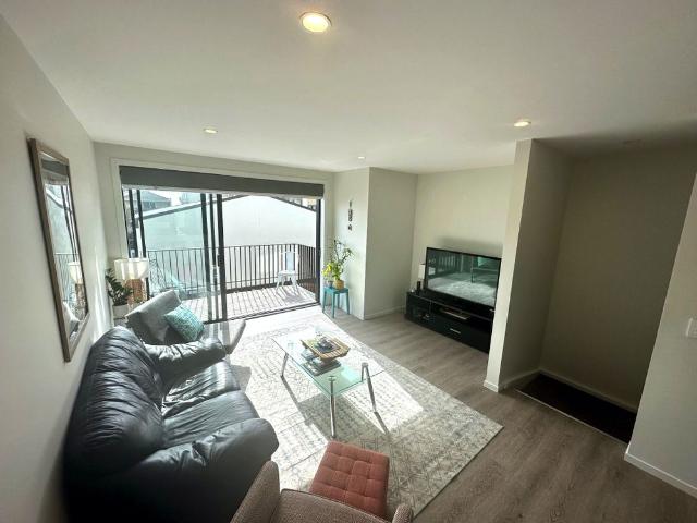 Townhouse for rent in Arataki, Bayfair