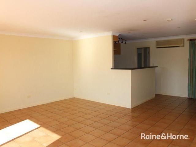 Townhouse for rent in Indooroopilly, Greater Brisbane