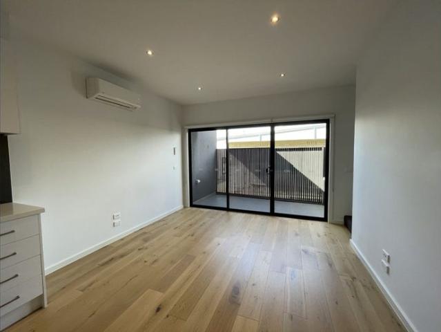 Townhouse for rent in Camerons Creek, Victoria
