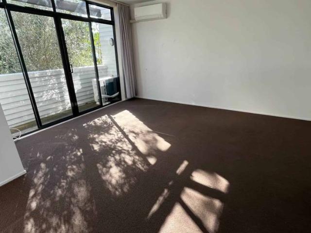 Townhouse for rent in Westmere, Oroua County
