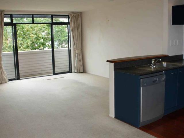 Townhouse for rent in Westmere, Oroua County