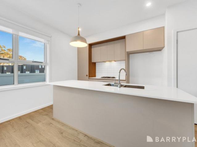 Townhouse for rent in South Morang, Melbourne