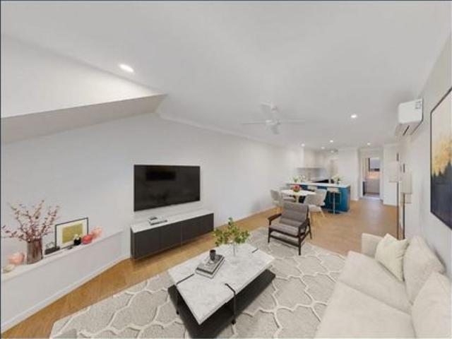 Townhouse for rent in Toombul, Queensland
