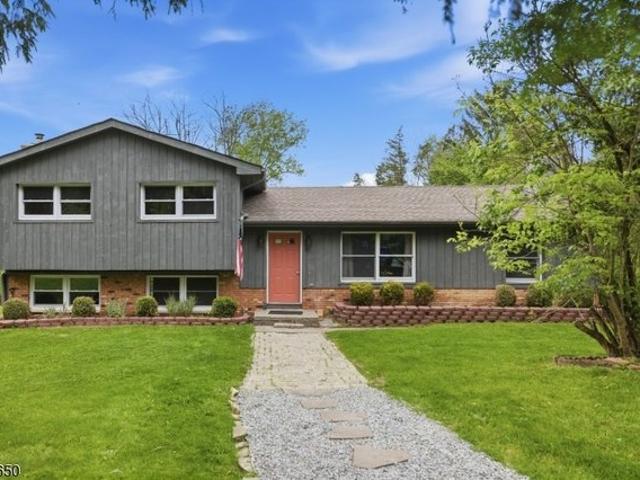 House for sale in Andover, New Jersey