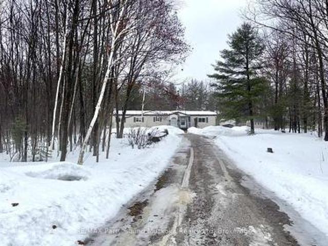 House for sale in Ontario